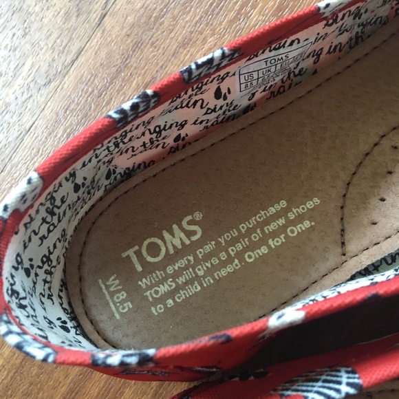 Toms red orange spring rain umbrella print shoes - Picture 3 of 6